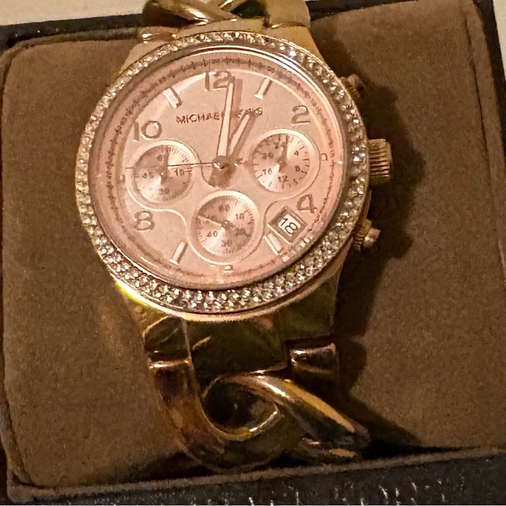 Pink Michael Kors watch w/ chain band